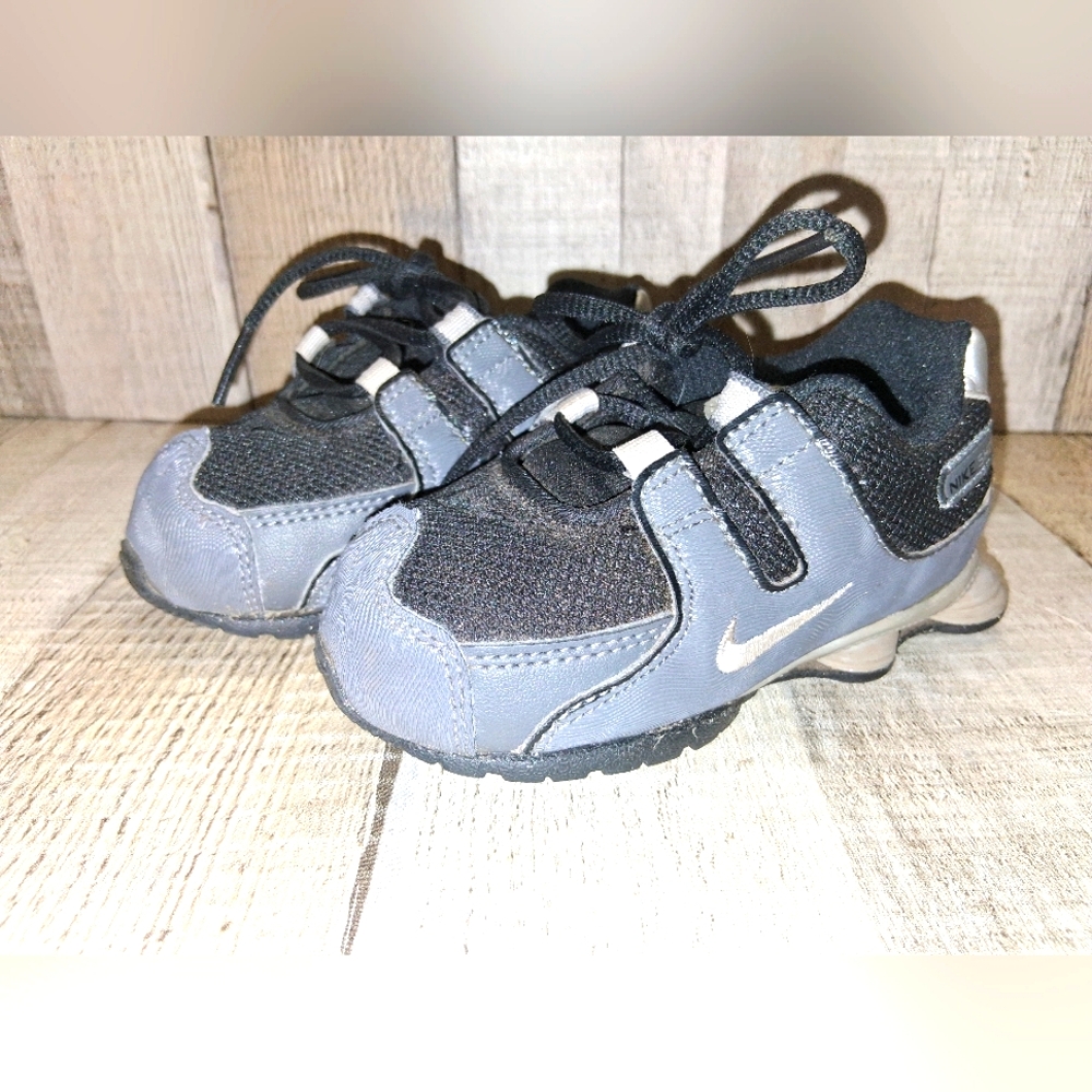 Kids' Black and Gray Nike  Shox Shoes 6C
